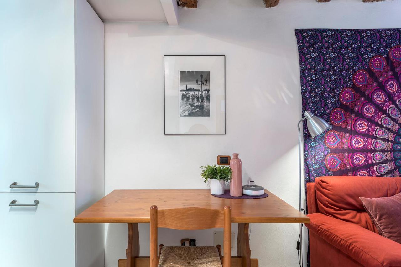 Piccolo - Cozy Studio In The Heart Of Authentic Veneţia Exterior foto