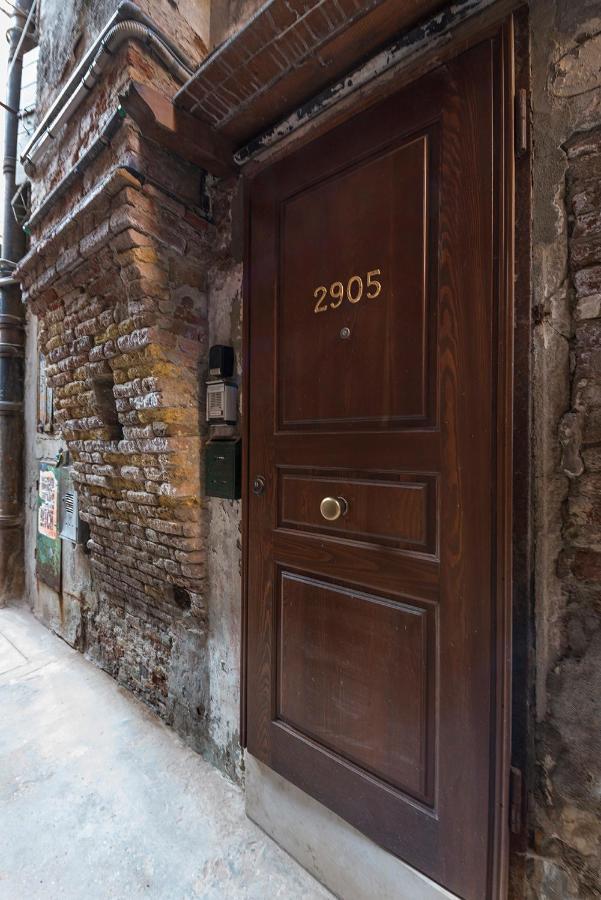 Piccolo - Cozy Studio In The Heart Of Authentic Veneţia Exterior foto