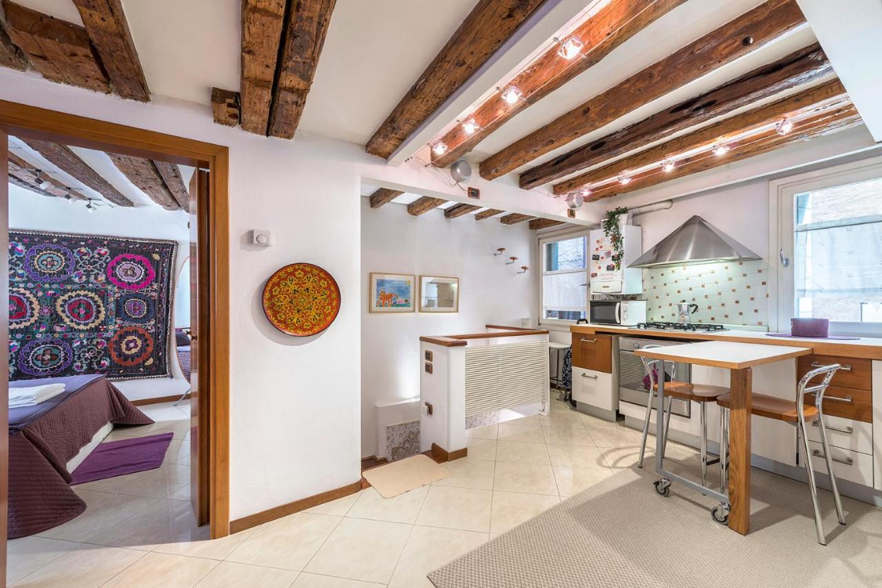Piccolo - Cozy Studio In The Heart Of Authentic Veneţia Exterior foto